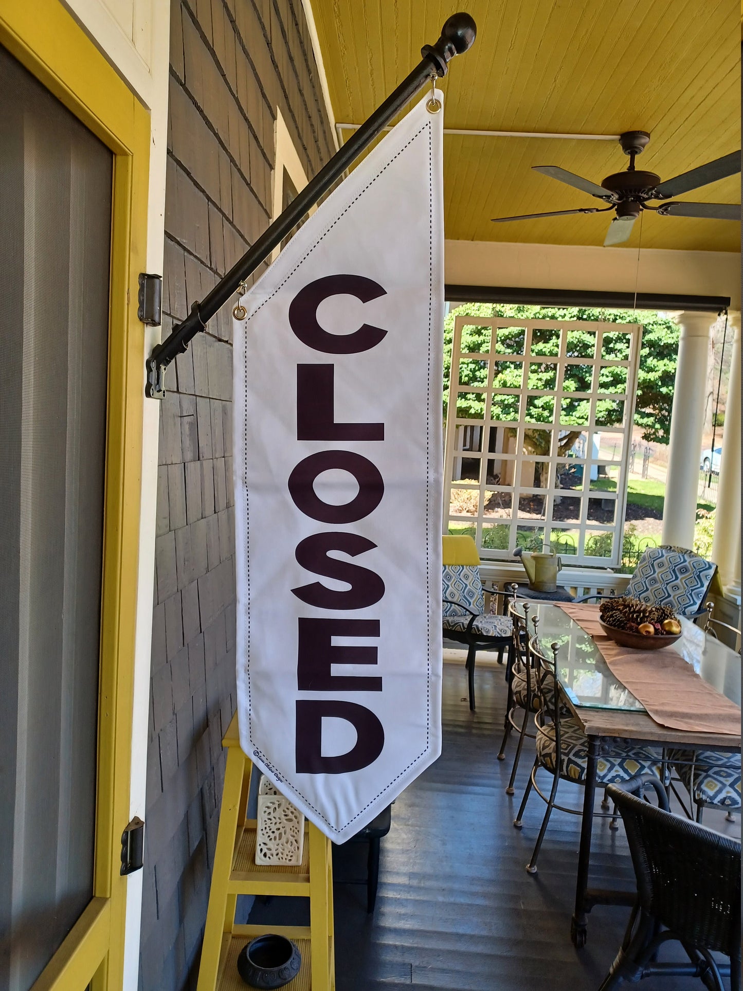 BASIC CLOSED FLAG * double sided * heavy weight canvas * handmade pole & bracket * black or white canvas