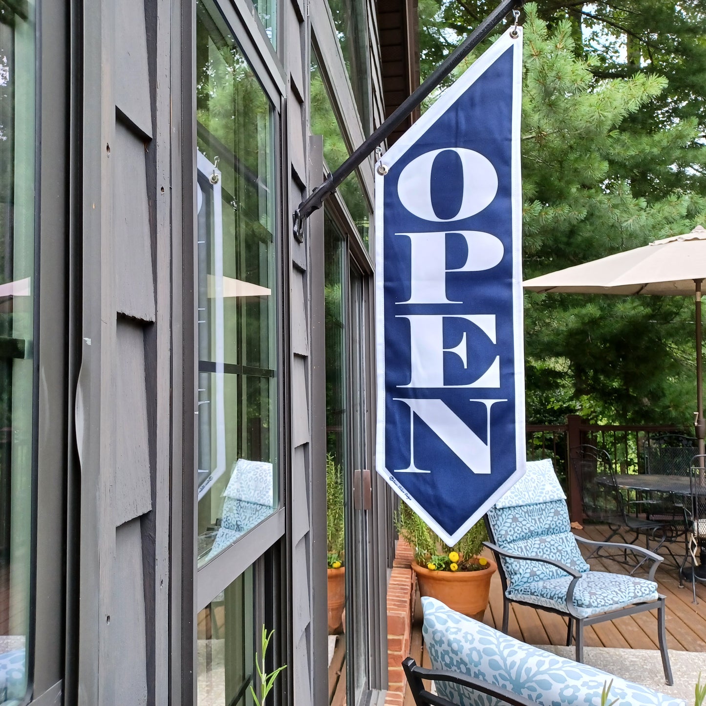 ELEGANT OPEN FLAG * Bundle of 5 * include poles & brackets * BLACK OR WHITE