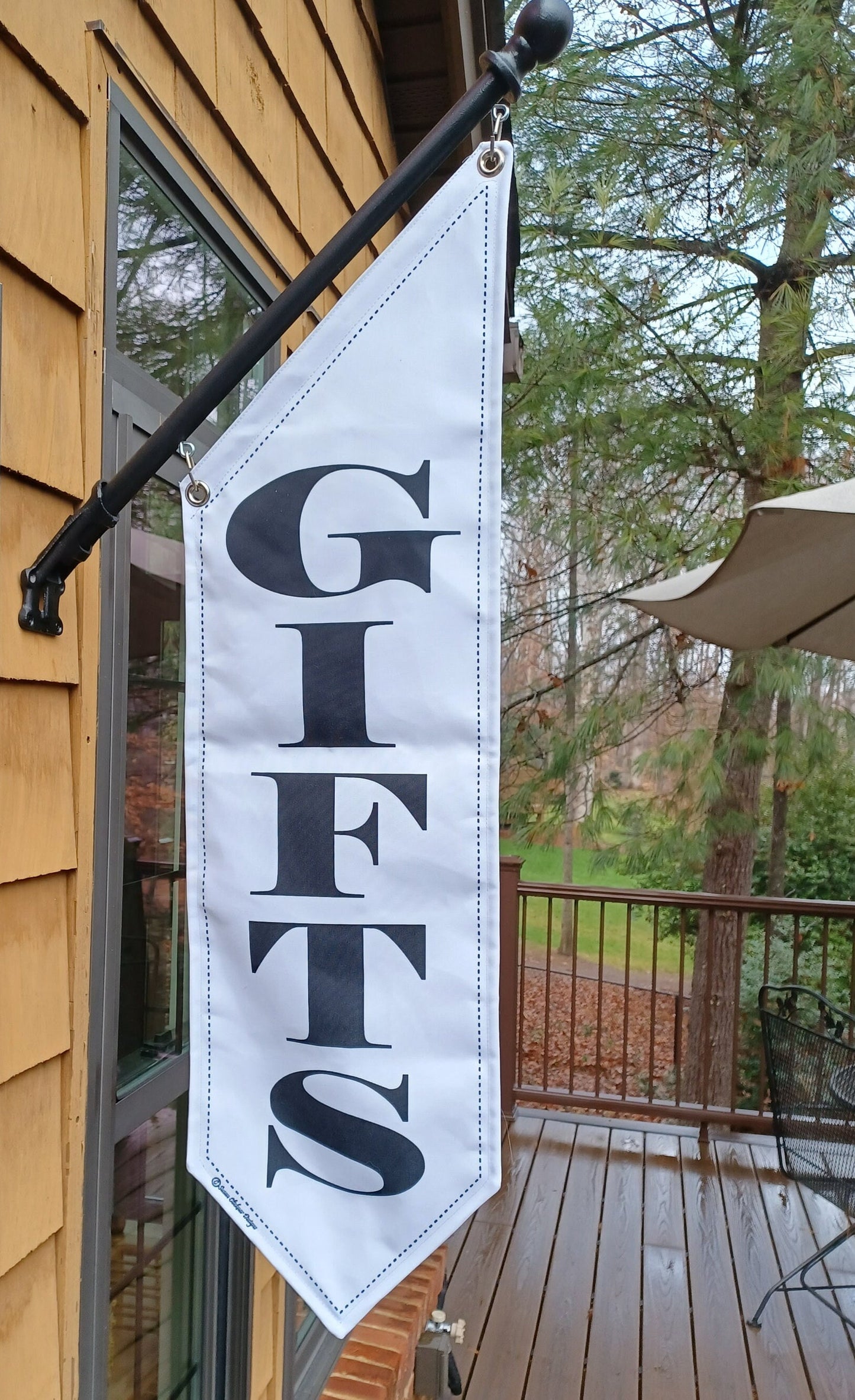 ELEGANT GIFTS Flag * 2 sided * heavy canvas * pole & bracket included * Black or White