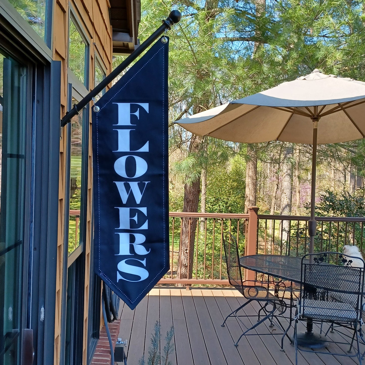 ELEGANT FLOWERS Flag * 2 sided * heavy canvas * pole & bracket included * White or Black canvas